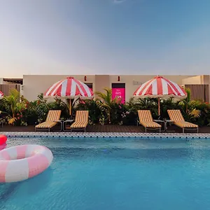  Hotel Privada - Lofts With Private Pool And Oasis, Near Eagle